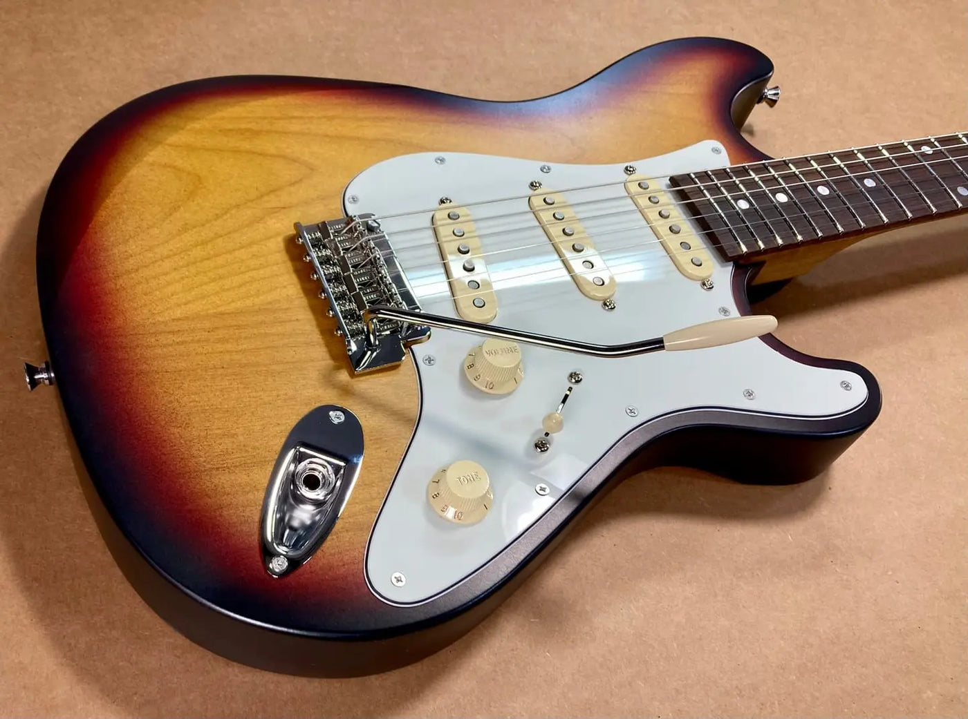 Alluring-Guitar Exotic Wood Zone