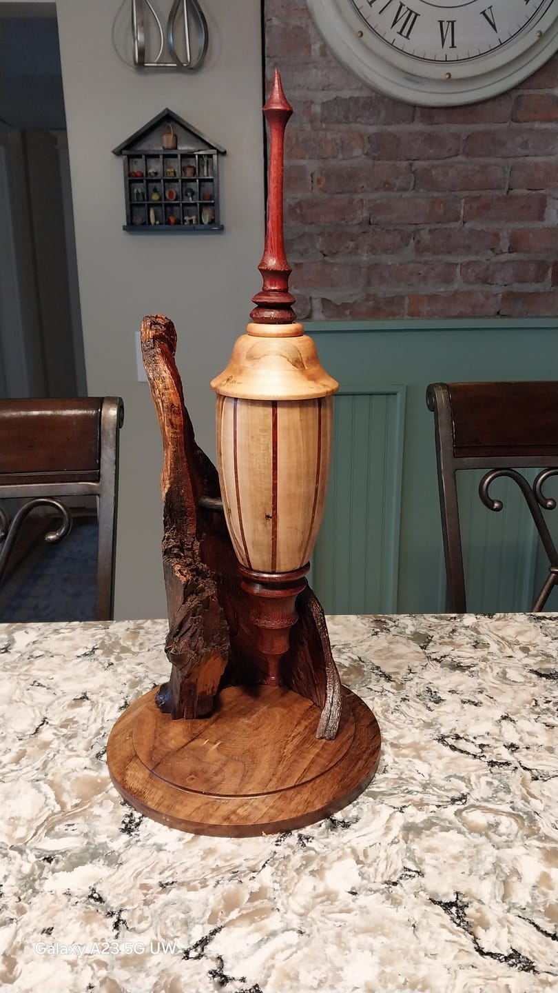 Gleaming Light Candle Holder