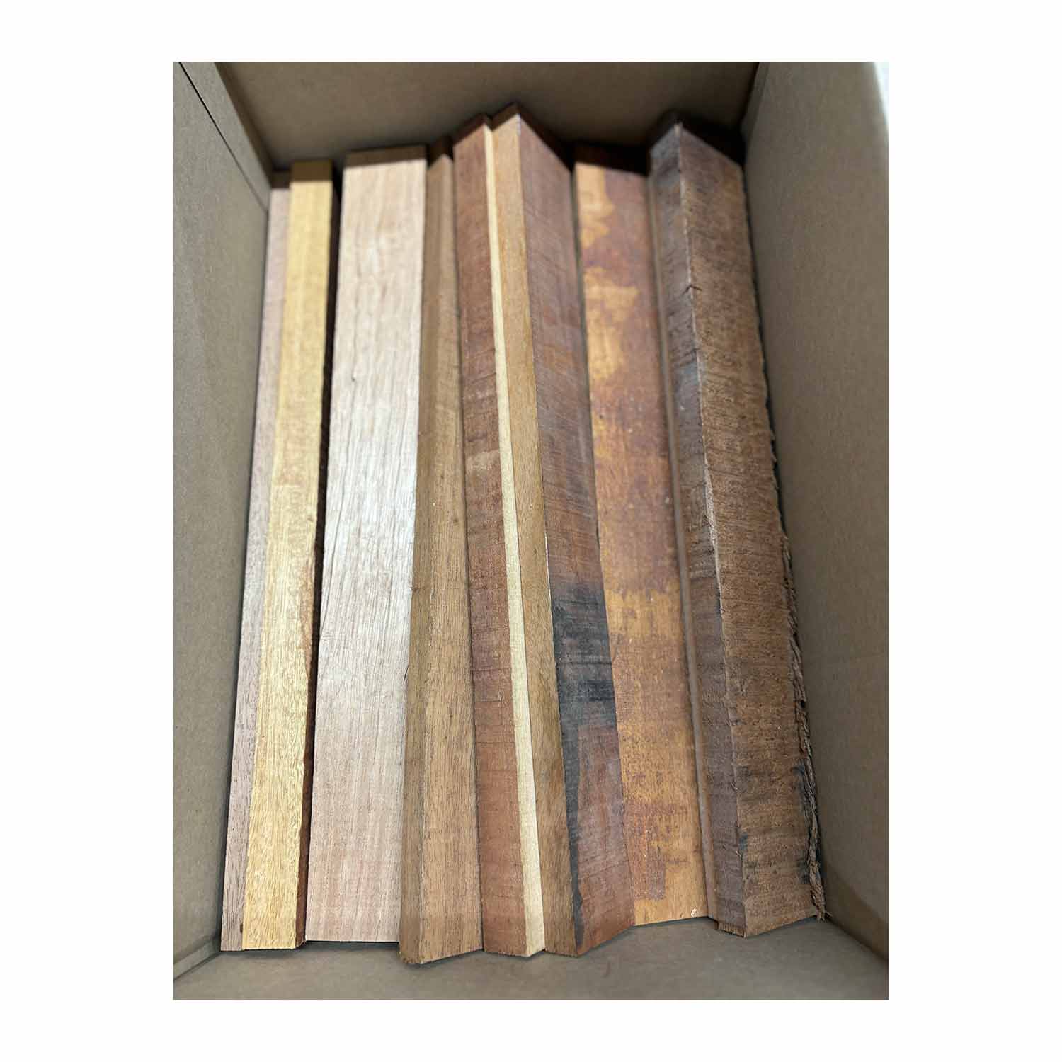 Caja de caoba de 12.0 x 12.0 x 6.0 in, chatarra de madera, manualidades, tallado, desplazamiento, tablas cortas de corte de madera