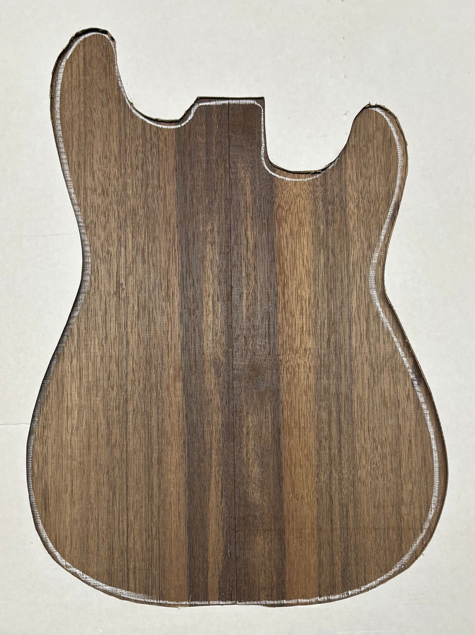 Dessus de guitare sculptés en érable flammé matelassé, assemblés en miroir, 20" x 7-1/2" x 1-1/8" #07