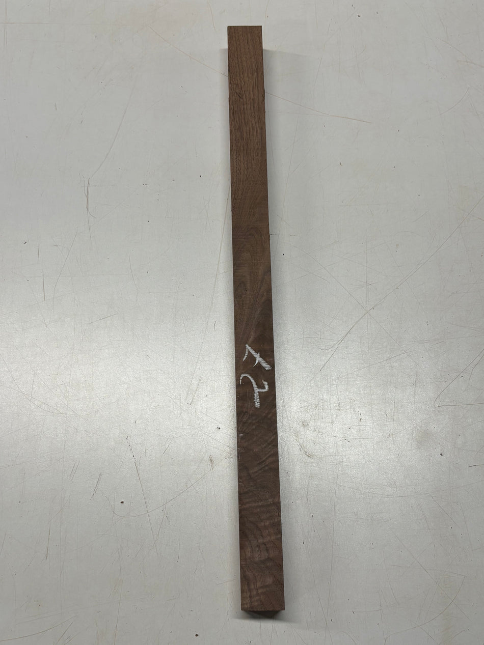 1 Pieza, Madera en tablón fino Limba Negro 21"x2-7/8"x5/8" #