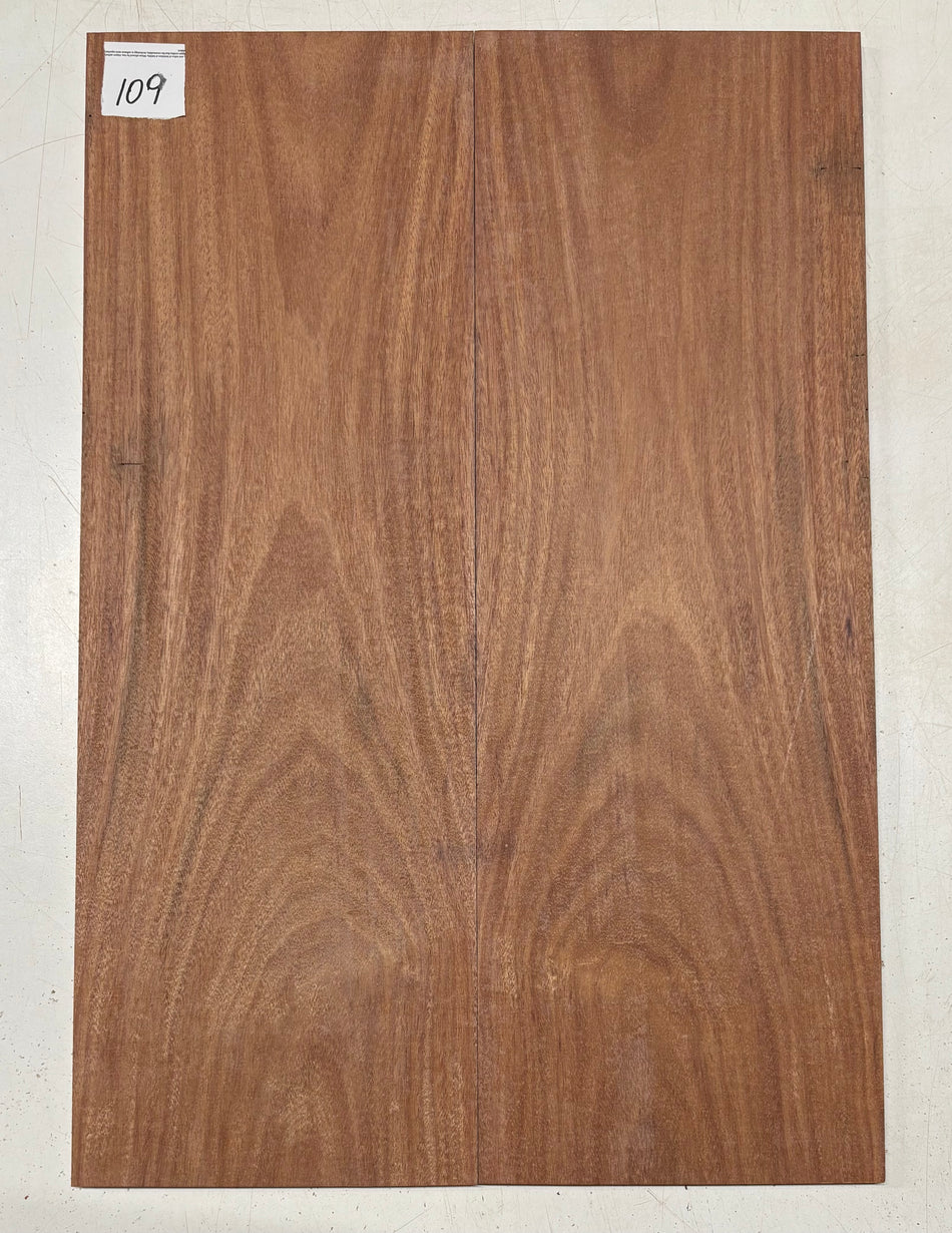 Santos Mahogany Guitar Drop Top - 21" x 7-1/4" x 3/8" #109