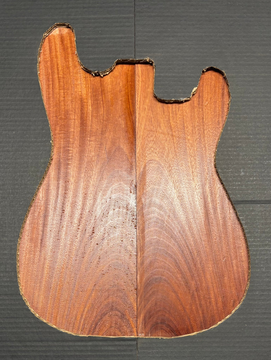 Santos Mahogany Guitar Drop Top - 21" x 7-1/4" x 3/8" #117