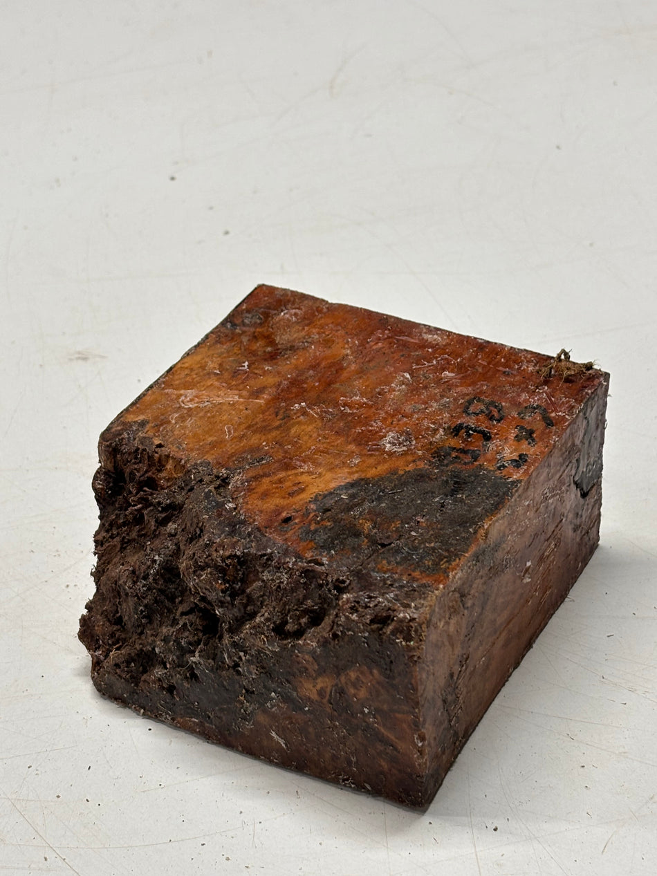 Galletas/Losas de goma roja, 16" x 11" x 1-1/2" 6.35 lbs | #36