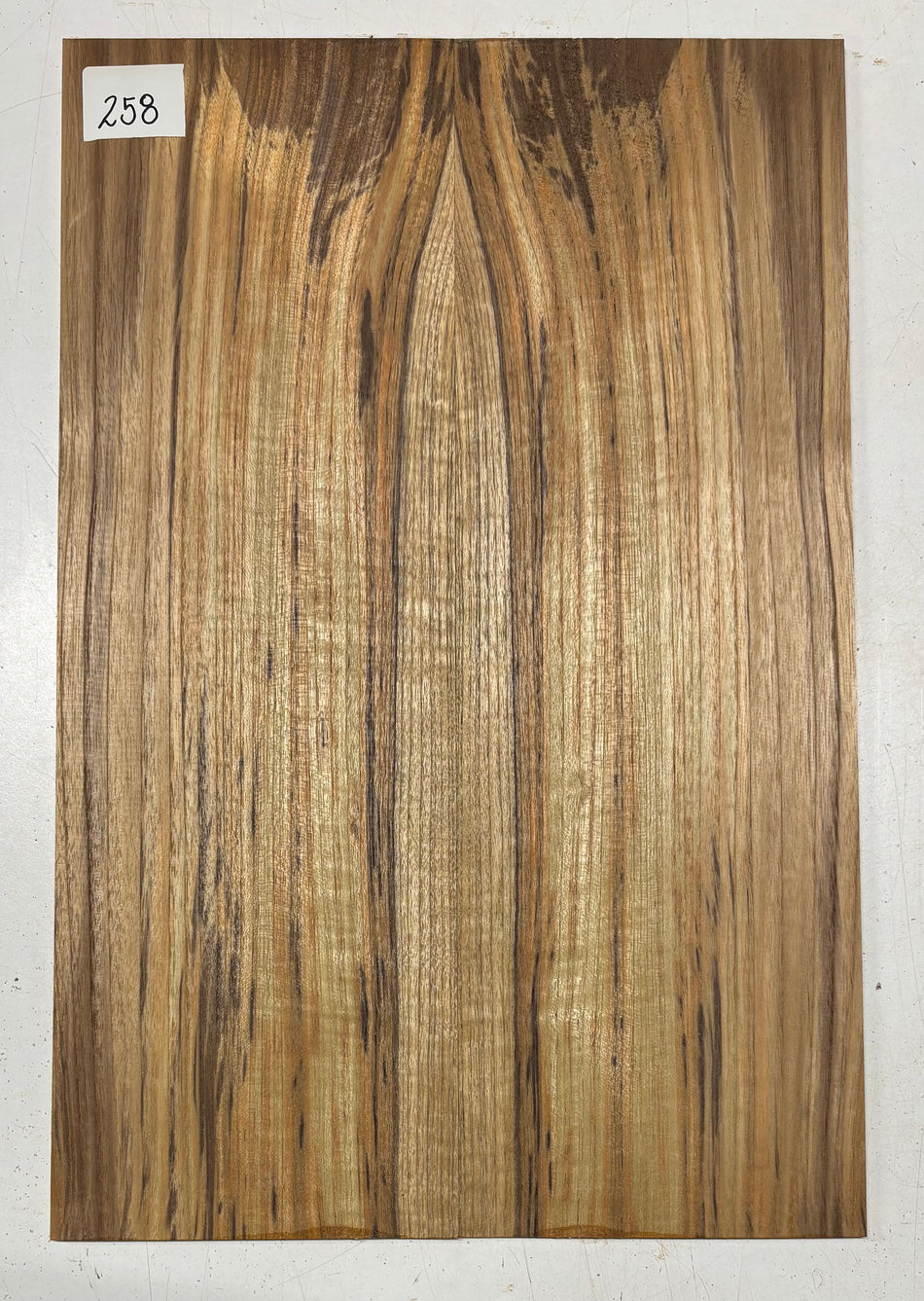 Bubinga Bookmatched Drop Tops para guitarra 21" x 7-3/4" x 5/8" #11