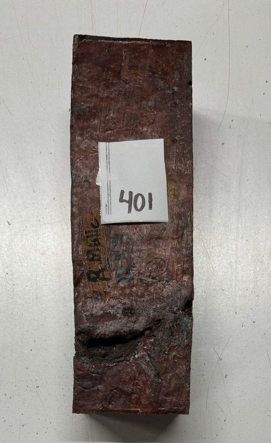 Molinillo de pimienta australiano Red Mallee en blanco 12" x 3" x 3", #23