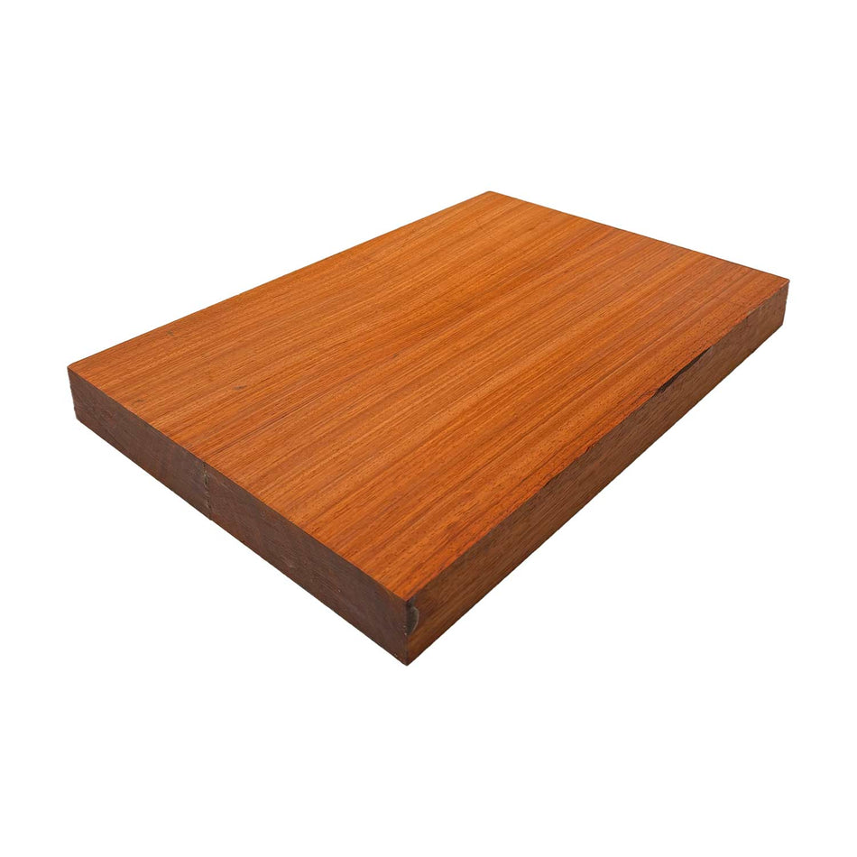 Espacios en blanco para cuerpo de guitarra Padauk Explorer: 28" x 18" x 2" 